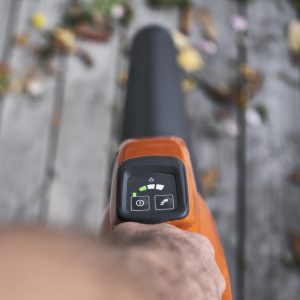 ⁦מפוח נטען 120iB HUSQVARNA⁩ – תמונה ⁦2⁩